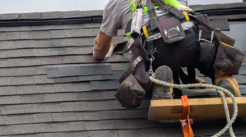 Roof replacement in nwa
